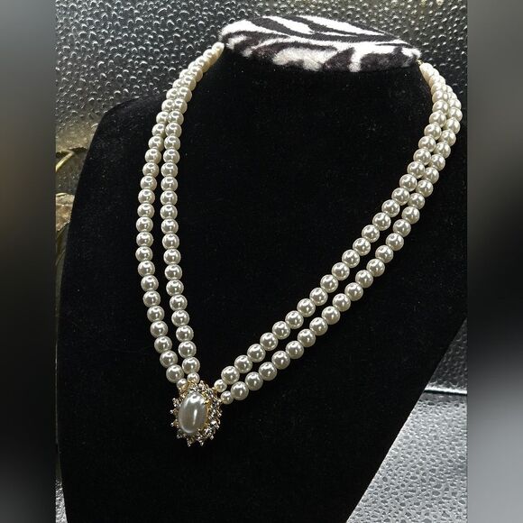 "5/$25" Faux Pearl Double Strand Rhinestone Gold Tone Adjustable Choker Necklace - Picture 1 of 9